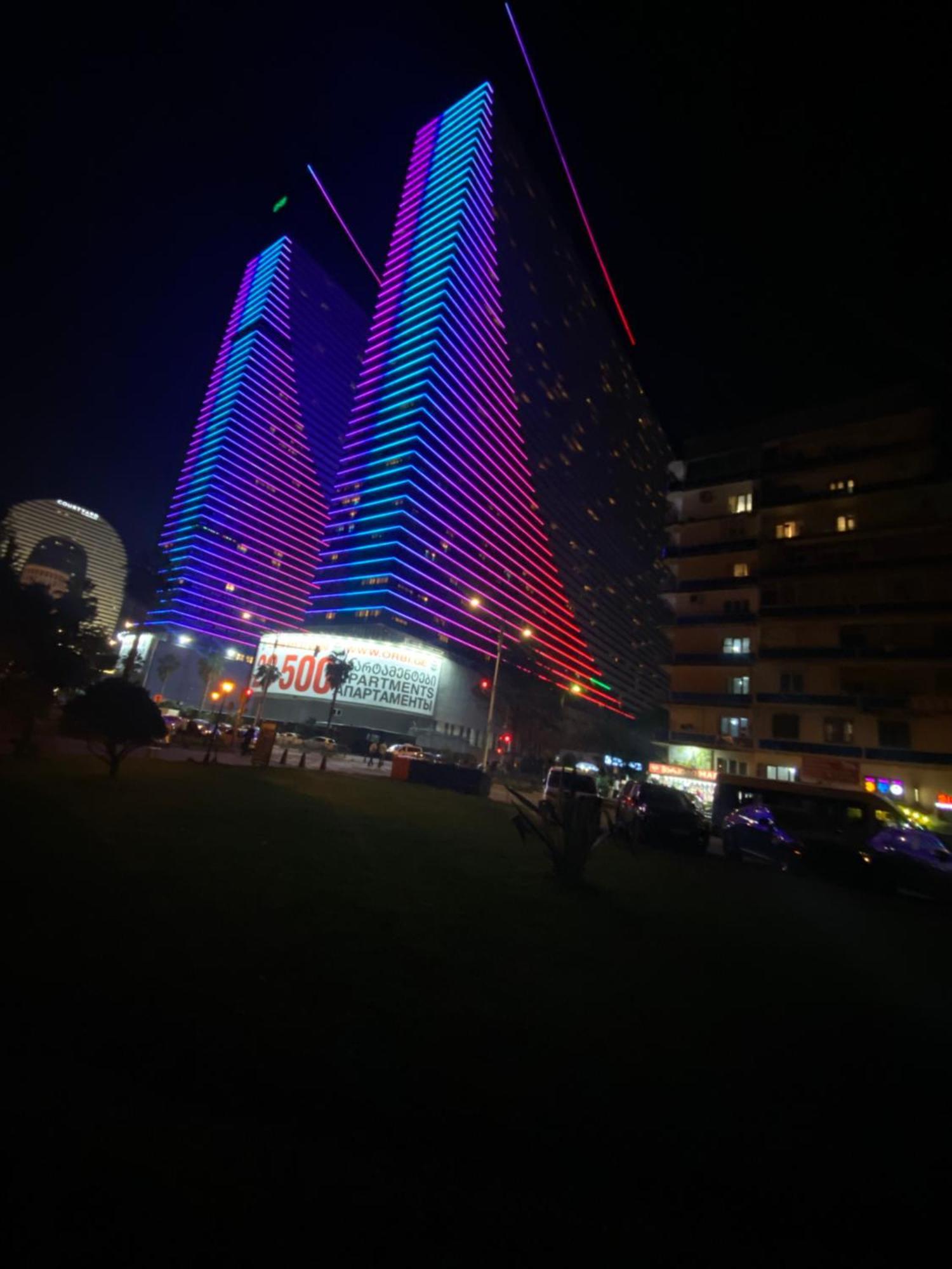 Delux Sea View Aparthotel In Orbi City บาทูมิ ภายนอก รูปภาพ