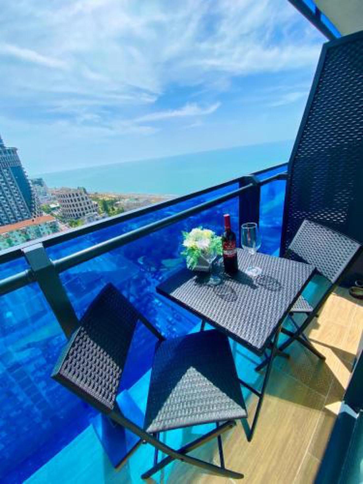 Delux Sea View Aparthotel In Orbi City บาทูมิ ภายนอก รูปภาพ