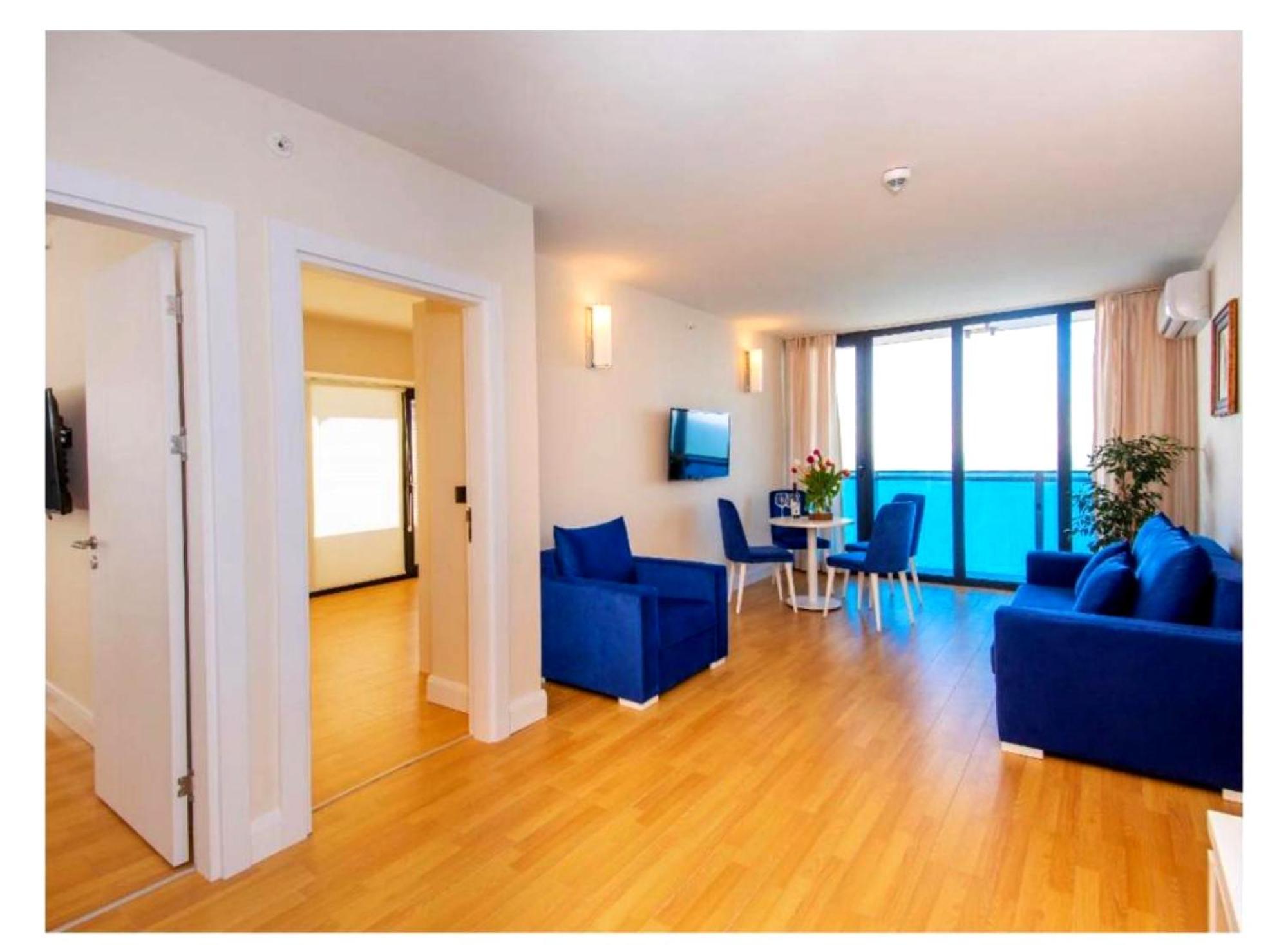 Delux Sea View Aparthotel In Orbi City บาทูมิ ภายนอก รูปภาพ